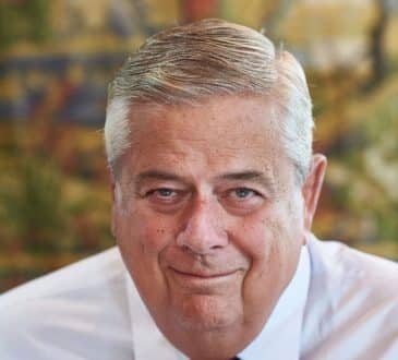 Robert L. Dilenschneider